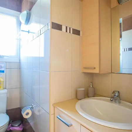 Panayia Sea View Apts *