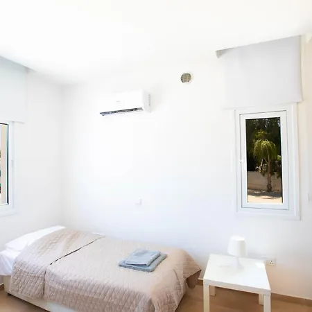 Panayia Sea View Apts 프로타라스