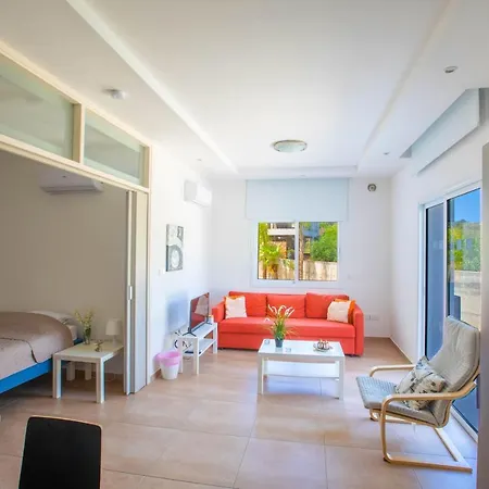 Panayia Sea View Apts 프로타라스