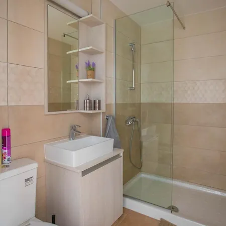 Panayia Sea View Apts *