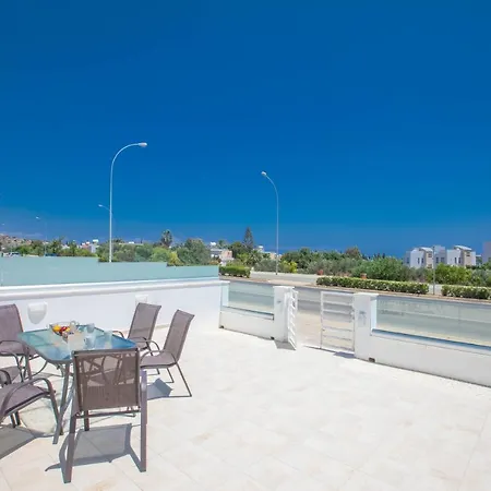 Panayia Sea View Apts *