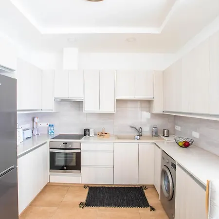 Panayia Sea View Apts アパート