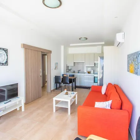 Panayia Sea View Apts * プロタラス