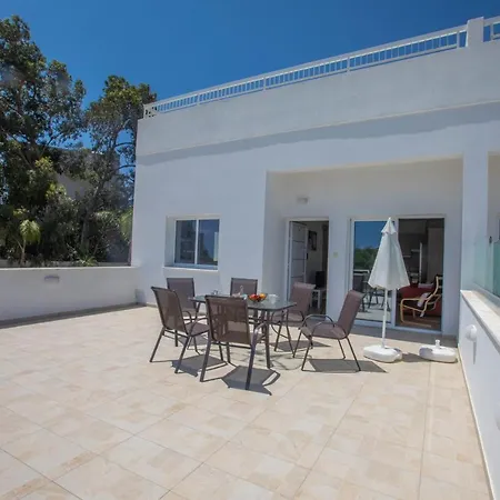 Panayia Sea View Apts * プロタラス