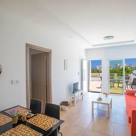 Panayia Sea View Apts *