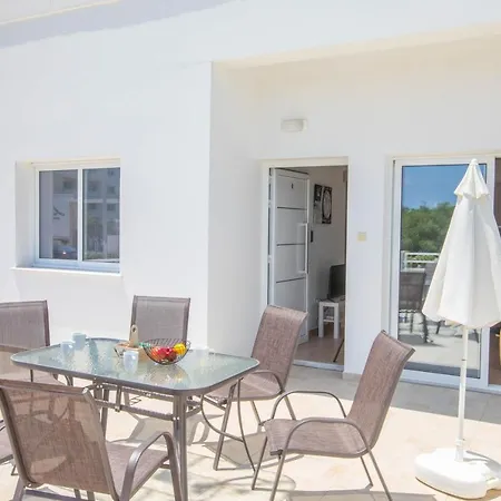 Panayia Sea View Apts *