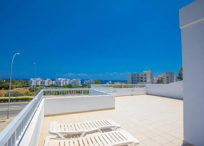 Panayia Sea View Apts