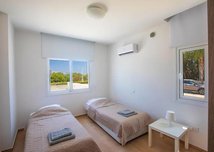 Panayia Sea View Apts